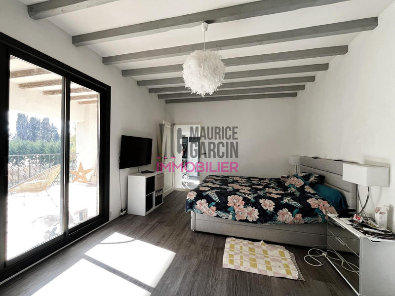 Maison - 232 m² - 8 pièces