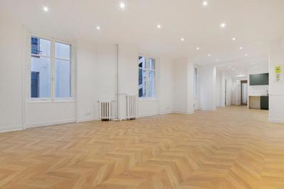 Appartement - 145 m² - 2 pièces