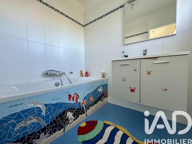 Maison - 198 m² - 8 pièces