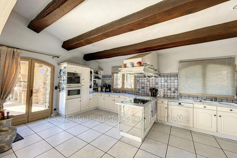 Maison - 498 m² - 10 pièces