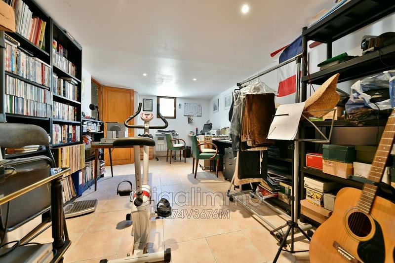 Villa - 179 m² - 8 pièces