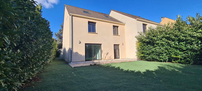 Maison - 175 m² - 9 pièces