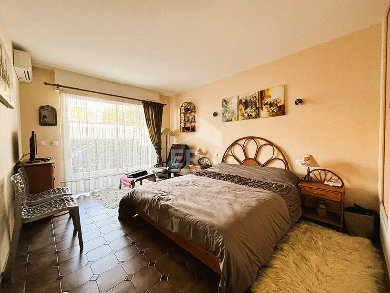 Appartement - 102 m² - 5 pièces