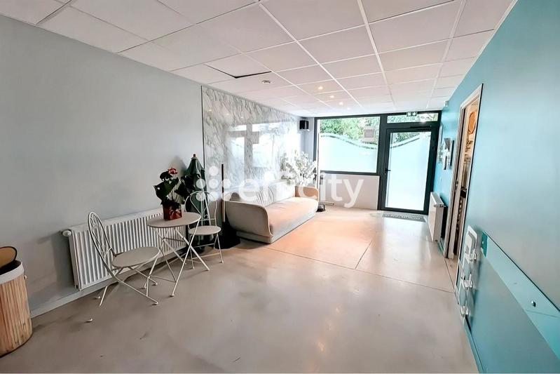 Immeuble - 277 m² - 14 pièces
