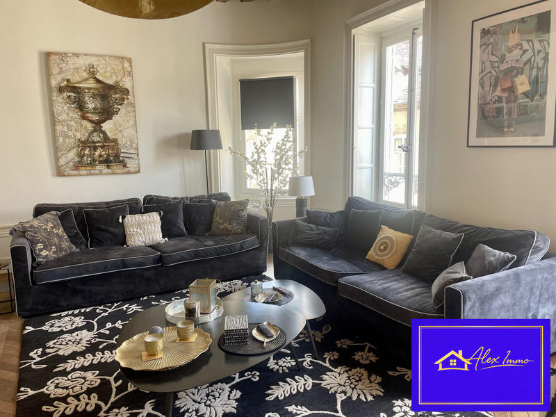 Appartement - 147 m² - 7 pièces