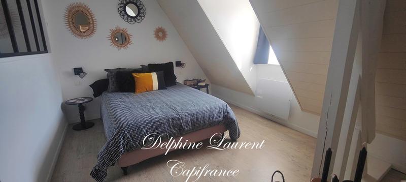 Maison traditionnelle - 232 m² - 7 pièces