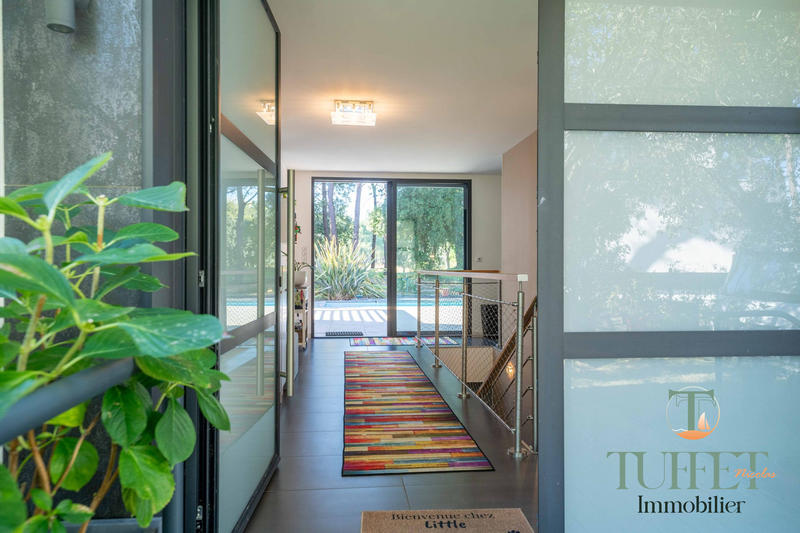 Villa - 238 m² - 5 pièces