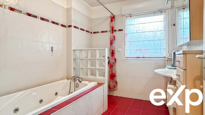 Maison - 168 m² - 7 pièces