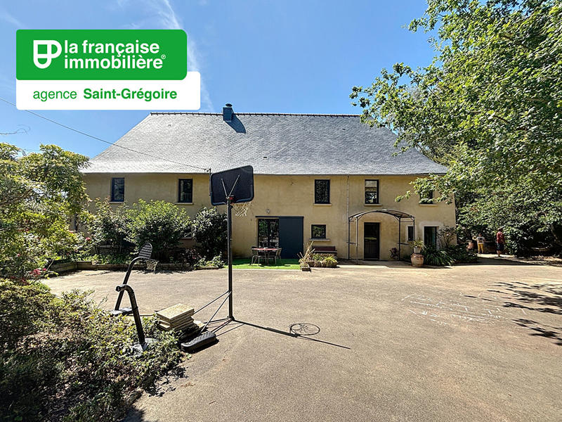 Maison - 240 m² - 10 pièces