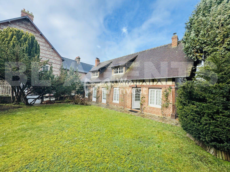 Maison - 200 m² - 7 pièces