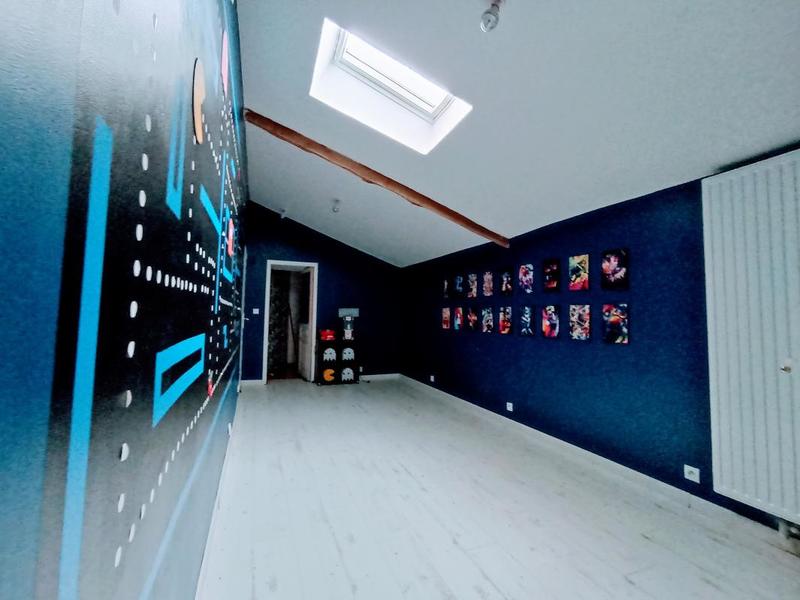 Maison - 220 m² - 12 pièces