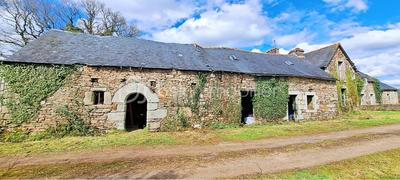Corps de ferme - 260 m² - 8 pièces