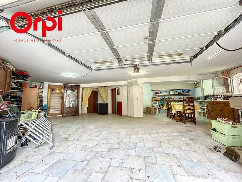 Villa - 252 m² - 5 pièces