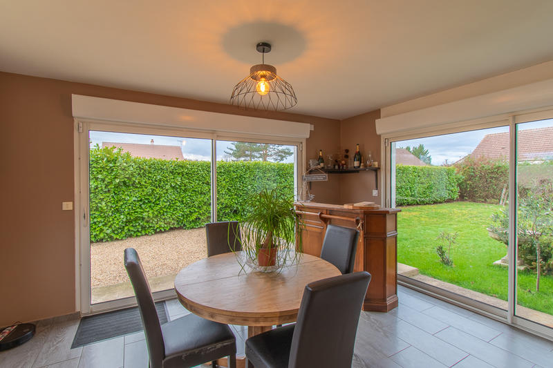 Maison - 138 m² - 5 pièces