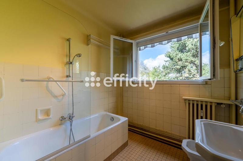 Appartement - 94 m² - 4 pièces