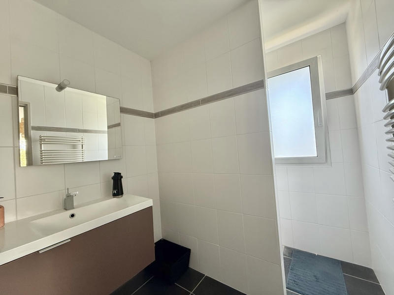 Maison - 274 m² - 10 pièces