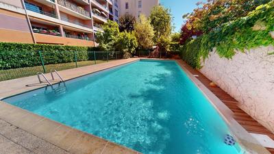 Appartement - 82 m² - 4 pièces