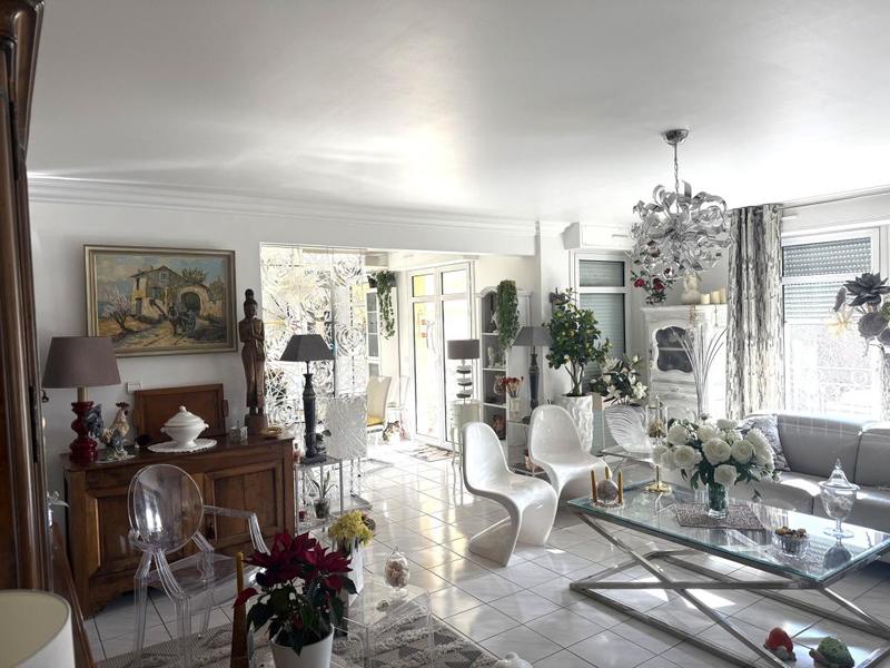 Appartement - 95 m² - 3 pièces