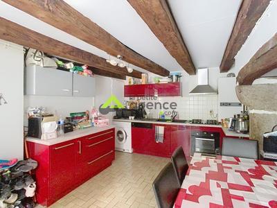 Maison - 76 m² - 4 pièces