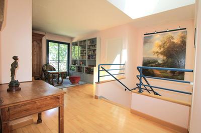 Maison - 227 m² - 8 pièces