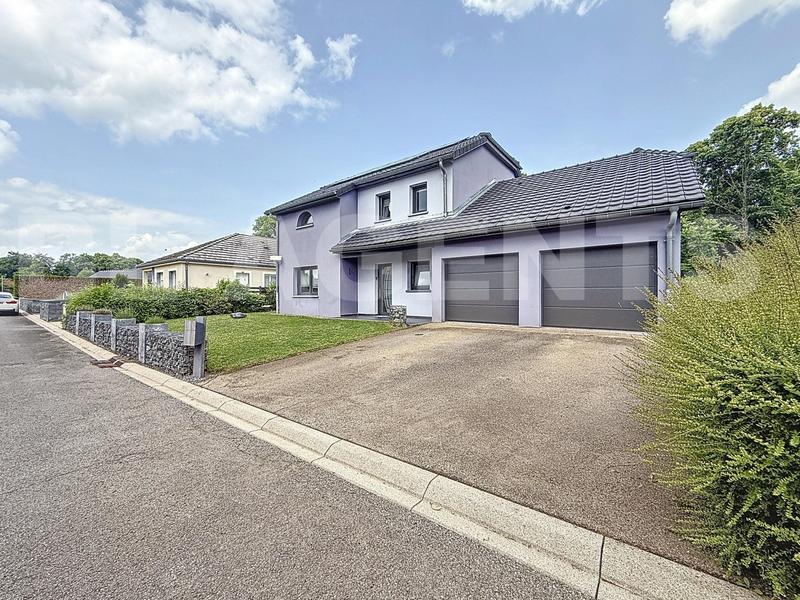 Maison contemporaine - 153 m² - 10 pièces