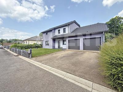 Maison contemporaine - 153 m² - 10 pièces