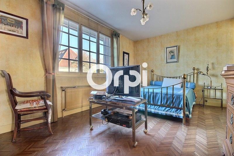 Maison traditionnelle - 146 m² - 5 pièces