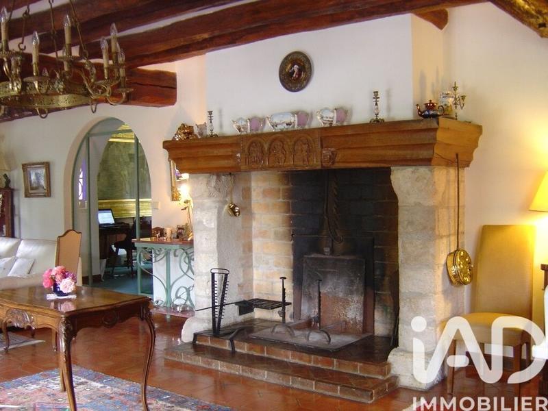 Maison - 260 m² - 10 pièces