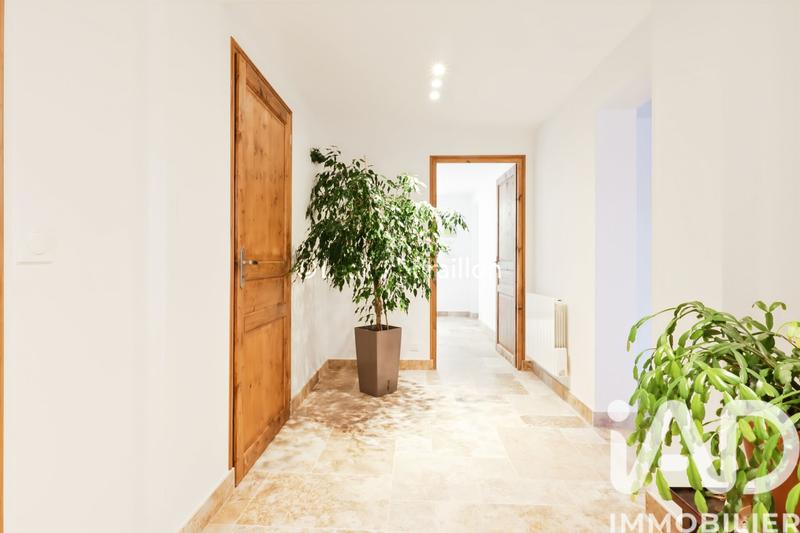 Maison - 167 m² - 8 pièces