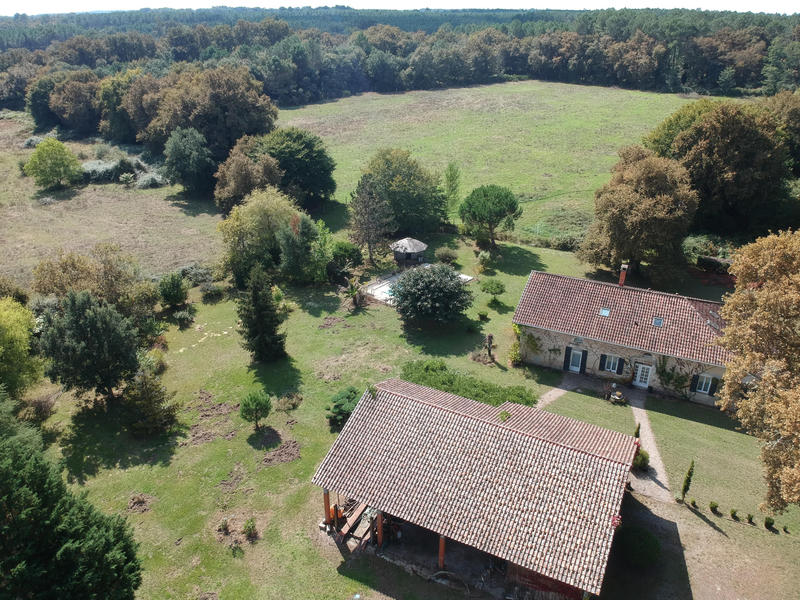 Maison - 280 m² - 7 pièces