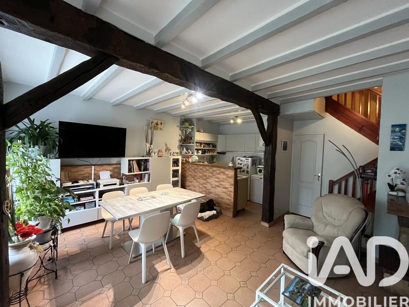 Maison - 98 m² - 5 pièces