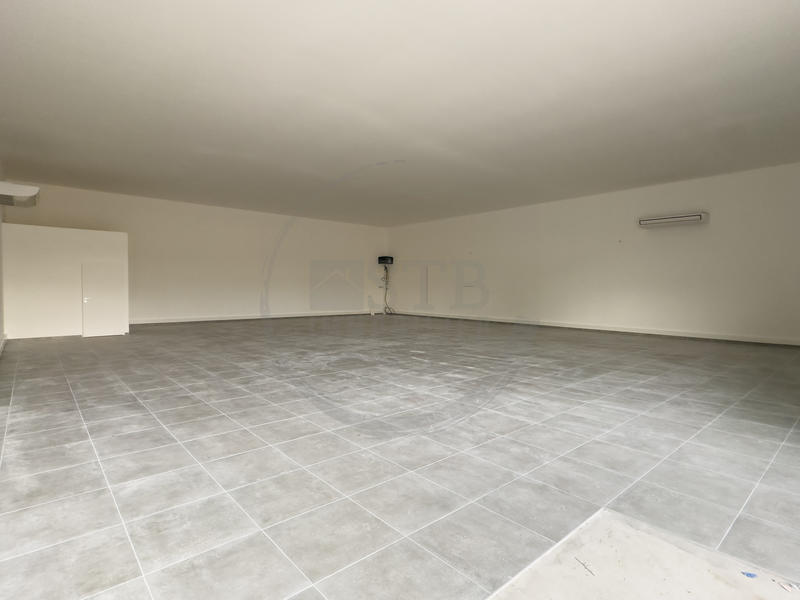 Local commercial - 259 m²