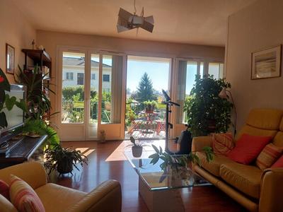 Appartement - 81 m² - 3 pièces