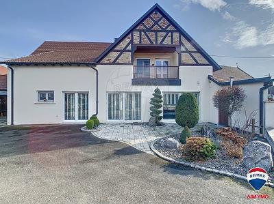 Maison - 222 m² - 6 pièces