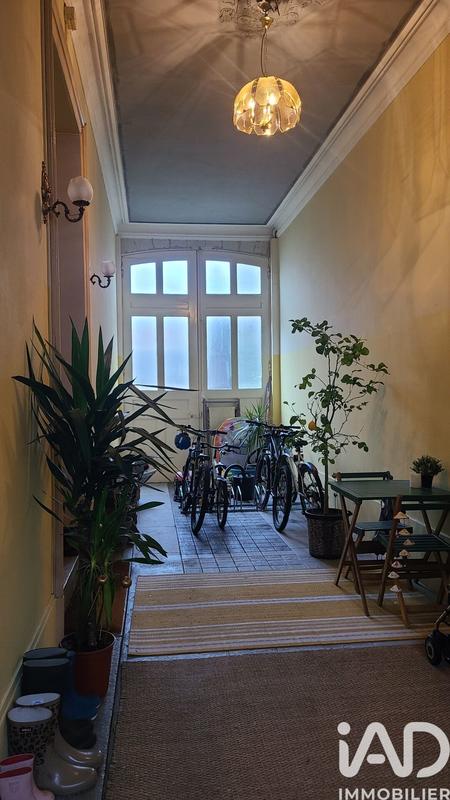 Maison de ville - 259 m² - 9 pièces