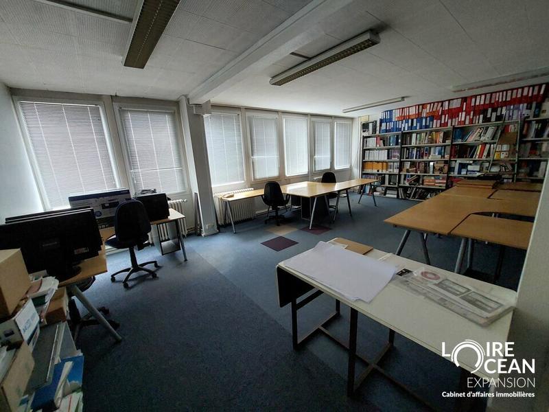 Bureau - 191 m²
