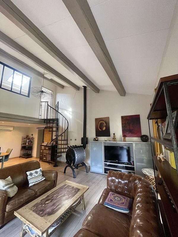 Villa - 210 m² - 9 pièces