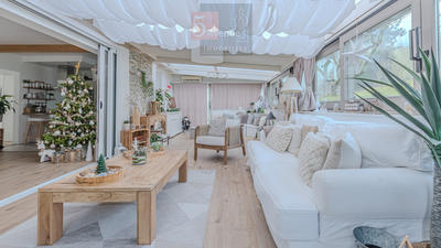 Maison - 137 m² - 6 pièces