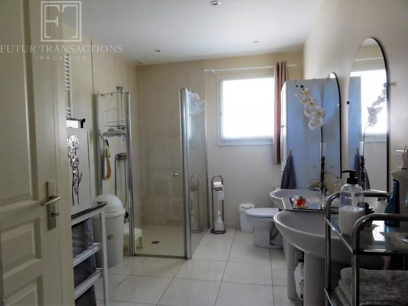 Maison - 187 m² - 7 pièces