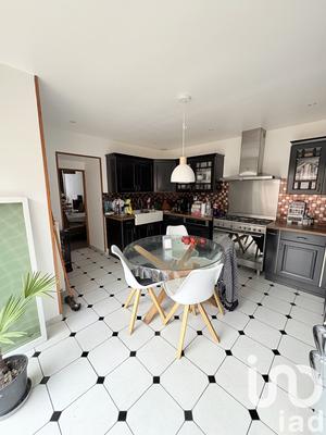 Maison - 187 m² - 6 pièces