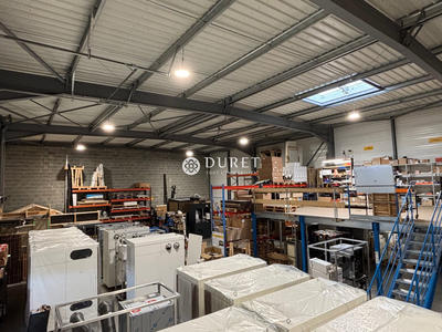 Local d'activités - 497 m²