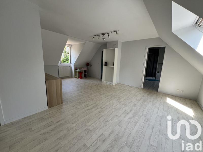 Maison - 213 m² - 7 pièces