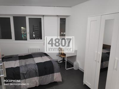 Appartement - 80 m² - 5 pièces