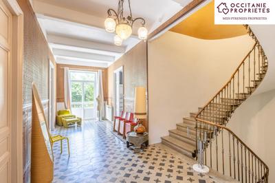 Maison de maîtres - 452 m² - 11 pièces
