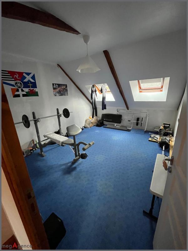 Maison - 222 m² - 10 pièces