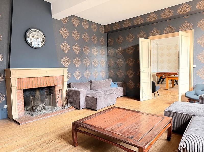 Propriété - 556 m² - 19 pièces