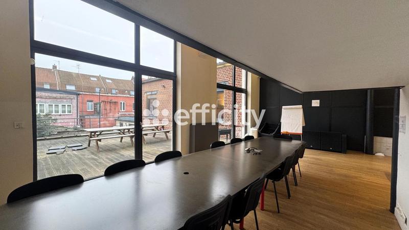 Bureau - 636 m² - 10 pièces