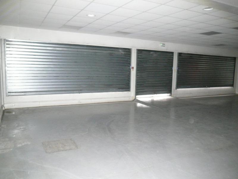 Local commercial - 1 440 m² - 9 pièces