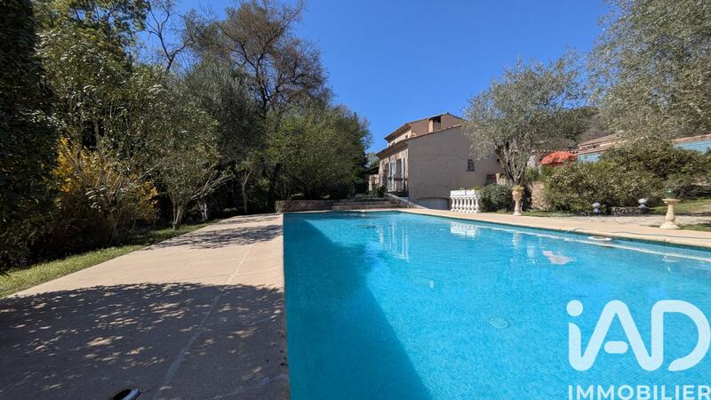 Maison - 148 m² - 5 pièces