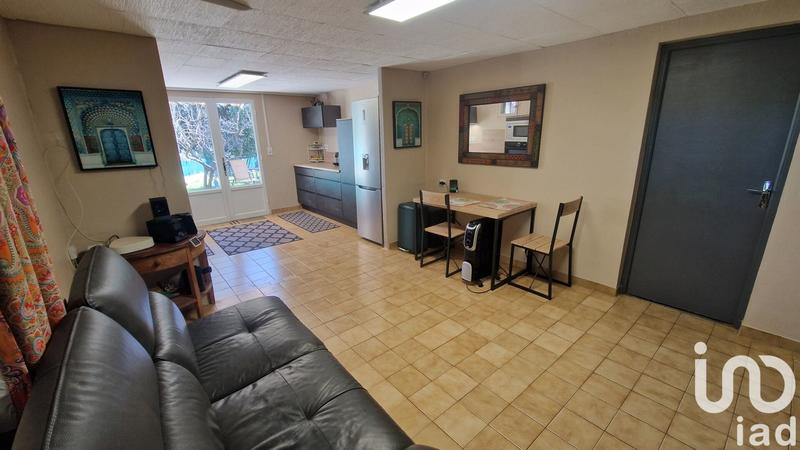 Maison - 196 m² - 9 pièces